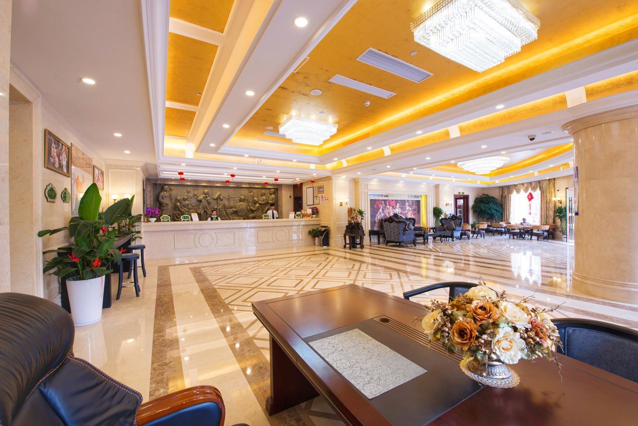 Vienna Hotel Jinshan New City Wanda Plaza Exterior photo