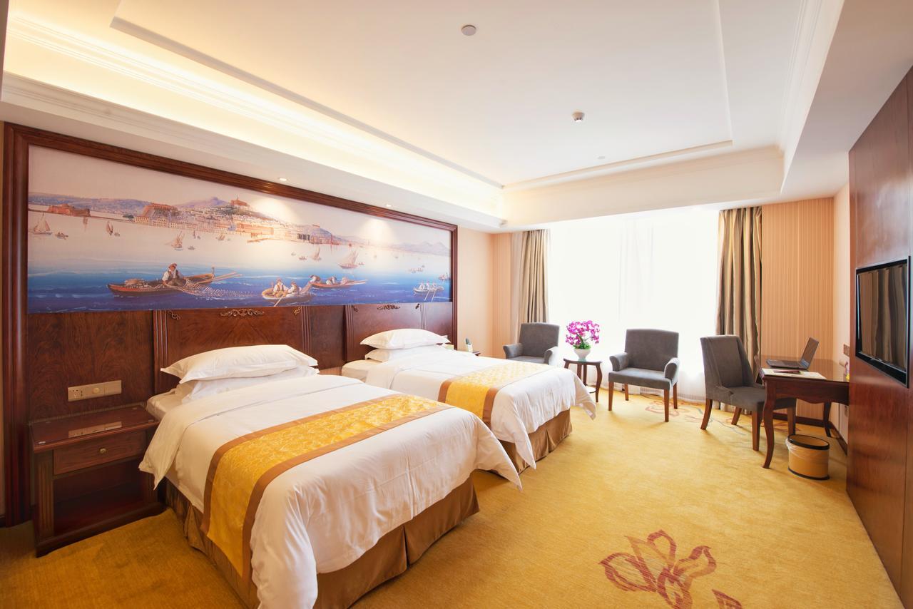 Vienna Hotel Jinshan New City Wanda Plaza Exterior photo