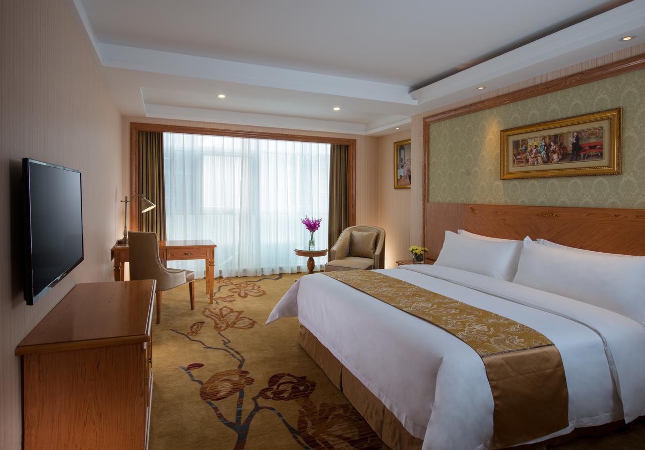 Vienna Hotel Jinshan New City Wanda Plaza Exterior photo
