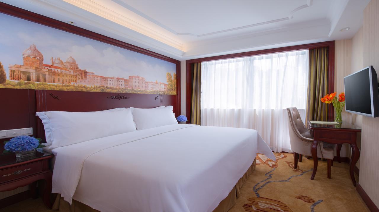 Vienna Hotel Jinshan New City Wanda Plaza Exterior photo