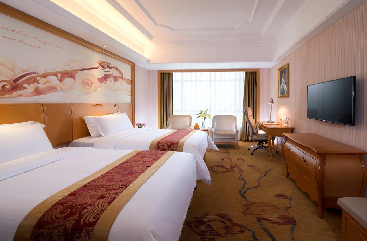 Vienna Hotel Jinshan New City Wanda Plaza Exterior photo